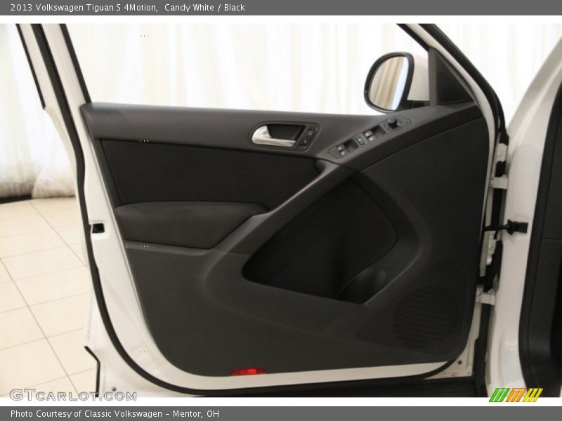 Candy White / Black 2013 Volkswagen Tiguan S 4Motion