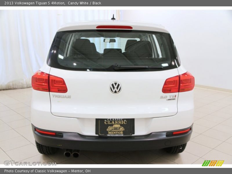 Candy White / Black 2013 Volkswagen Tiguan S 4Motion
