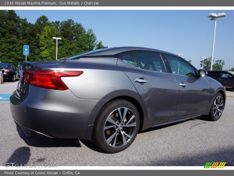  2016 Maxima Platinum Gun Metallic