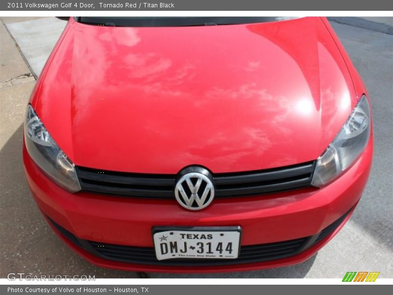 Tornado Red / Titan Black 2011 Volkswagen Golf 4 Door