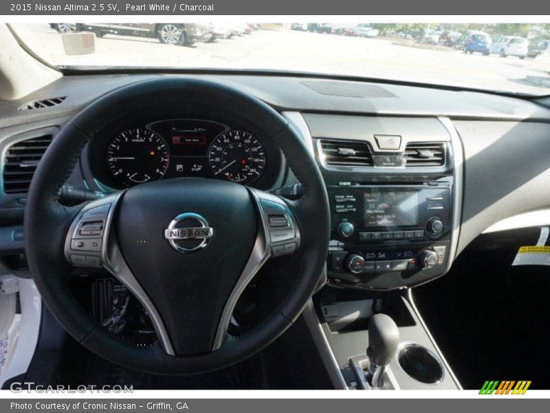 Pearl White / Charcoal 2015 Nissan Altima 2.5 SV