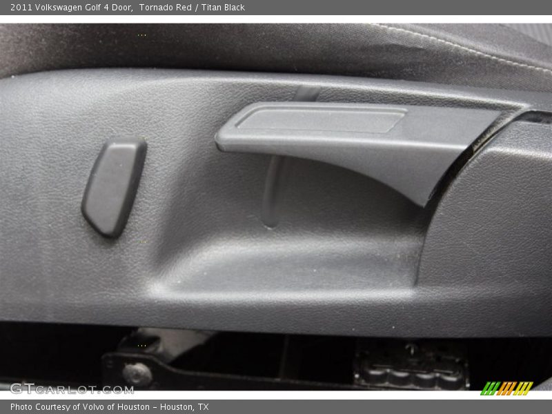 Tornado Red / Titan Black 2011 Volkswagen Golf 4 Door