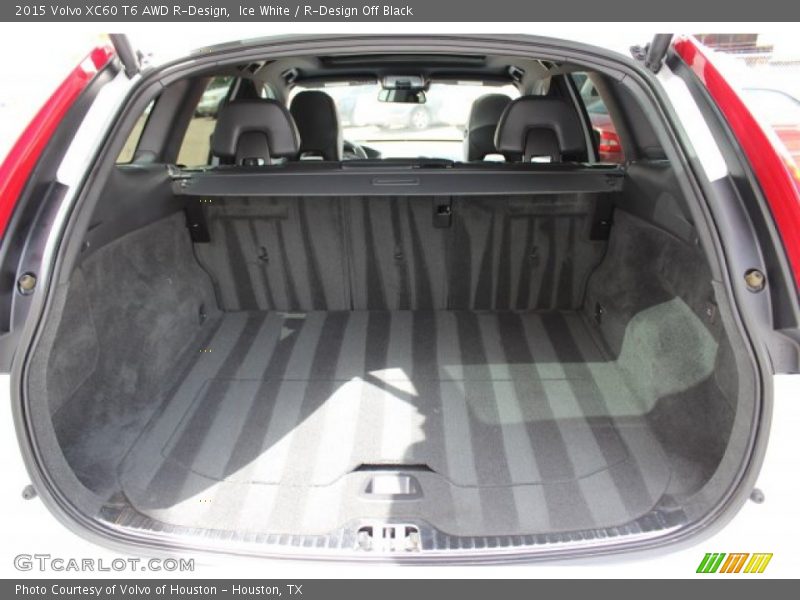  2015 XC60 T6 AWD R-Design Trunk