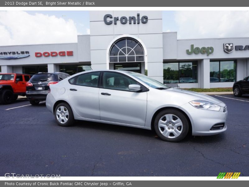 Bright Silver Metallic / Black 2013 Dodge Dart SE