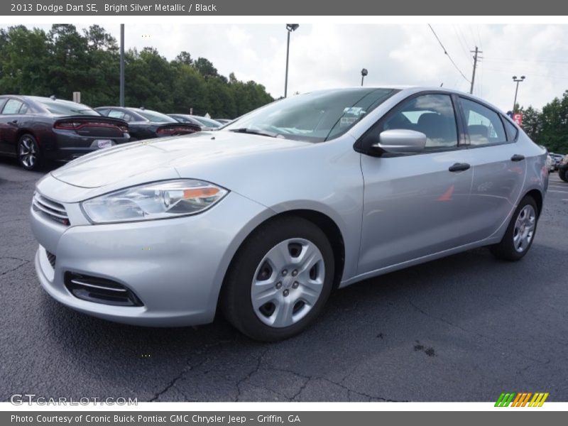 Bright Silver Metallic / Black 2013 Dodge Dart SE