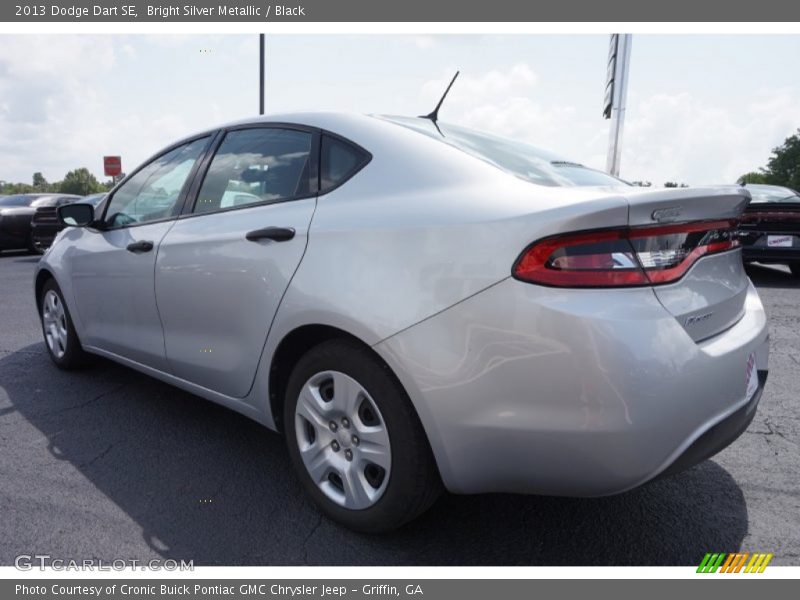 Bright Silver Metallic / Black 2013 Dodge Dart SE
