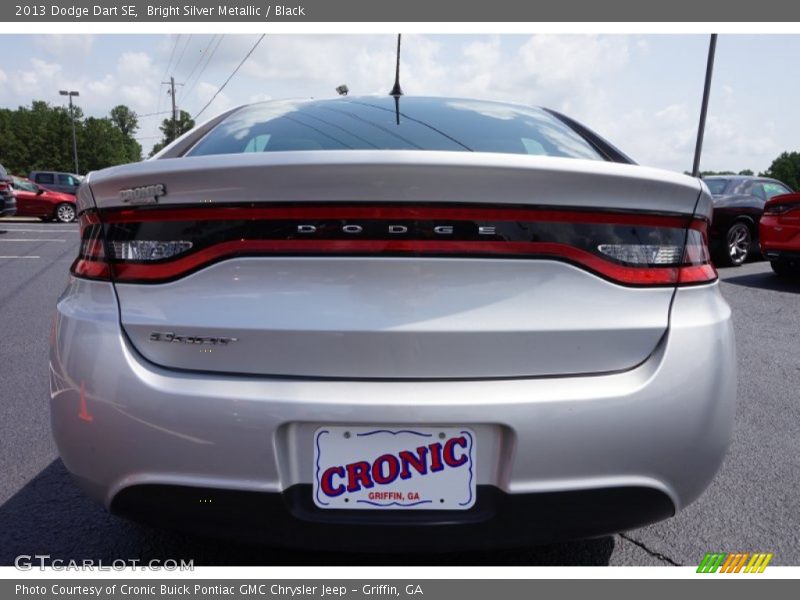 Bright Silver Metallic / Black 2013 Dodge Dart SE