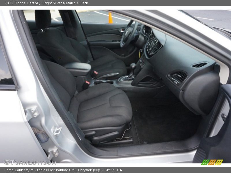 Bright Silver Metallic / Black 2013 Dodge Dart SE