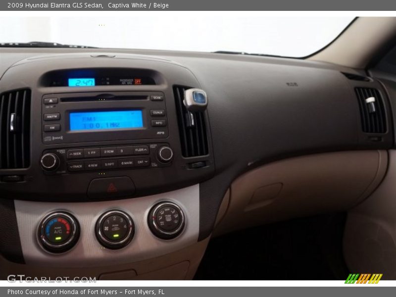 Captiva White / Beige 2009 Hyundai Elantra GLS Sedan