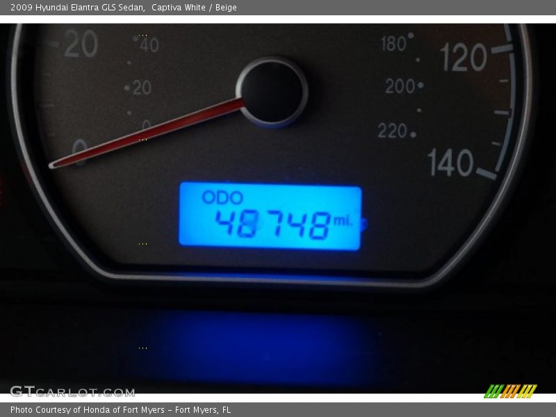 Captiva White / Beige 2009 Hyundai Elantra GLS Sedan