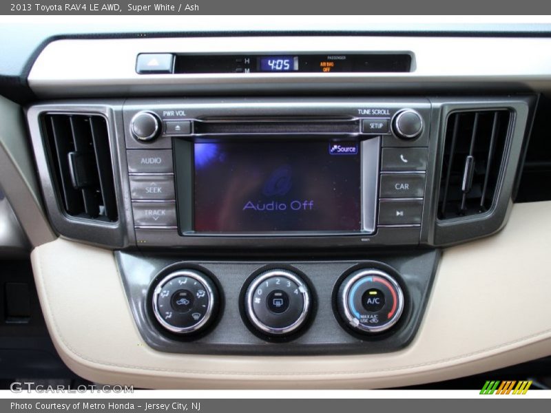 Super White / Ash 2013 Toyota RAV4 LE AWD