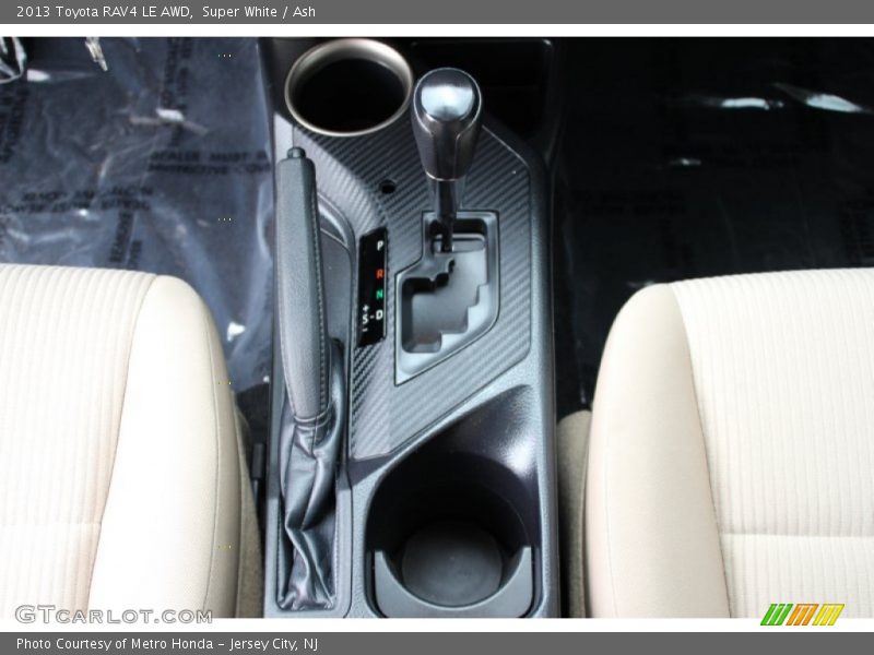 Super White / Ash 2013 Toyota RAV4 LE AWD