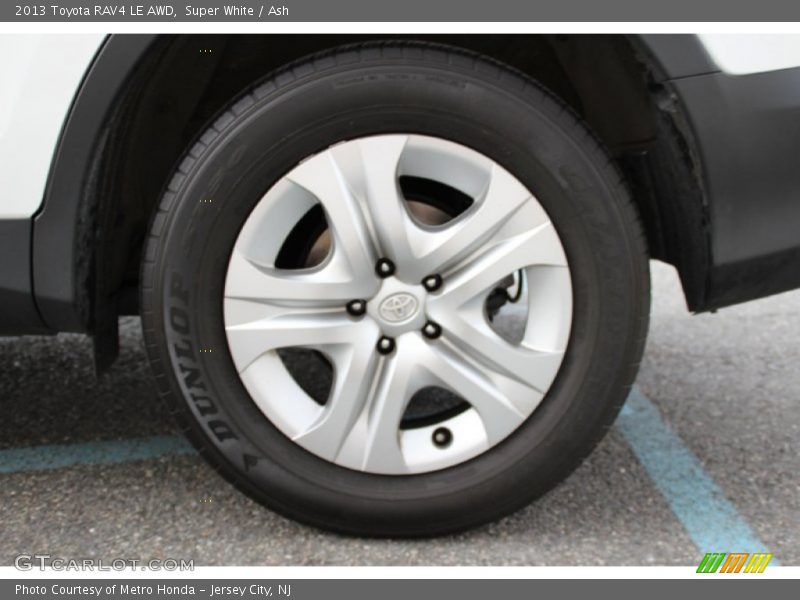 Super White / Ash 2013 Toyota RAV4 LE AWD