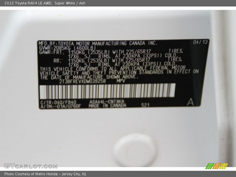 Super White / Ash 2013 Toyota RAV4 LE AWD