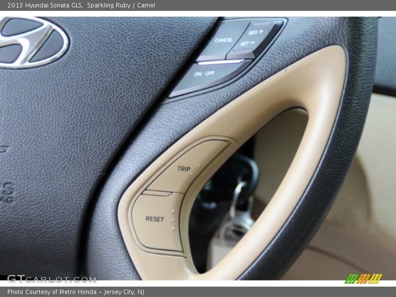 Sparkling Ruby / Camel 2013 Hyundai Sonata GLS