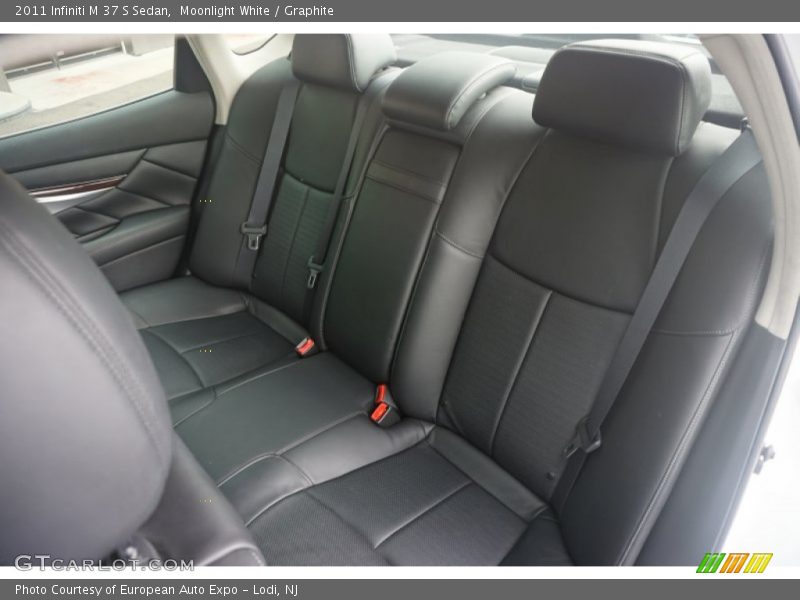 Moonlight White / Graphite 2011 Infiniti M 37 S Sedan