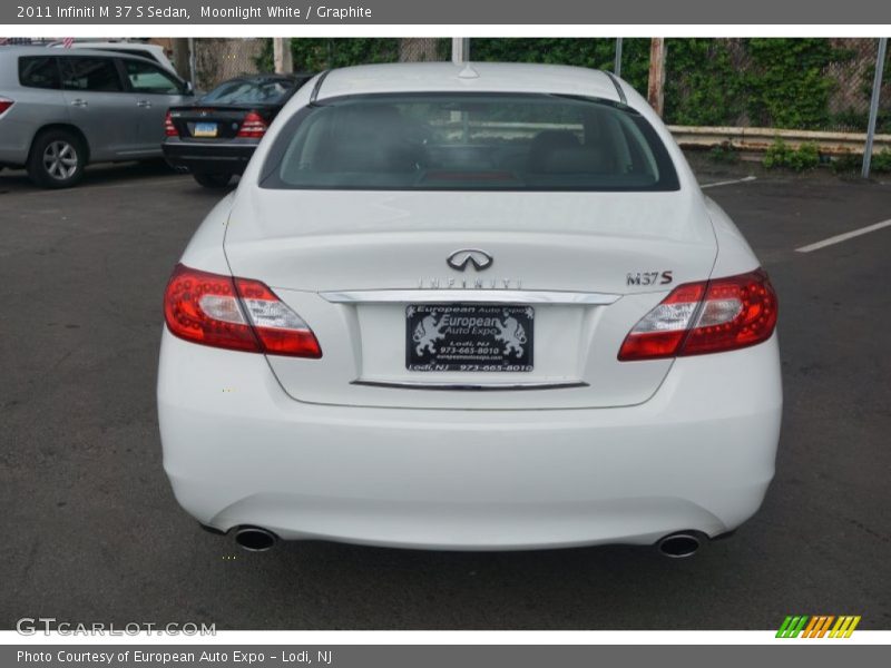 Moonlight White / Graphite 2011 Infiniti M 37 S Sedan