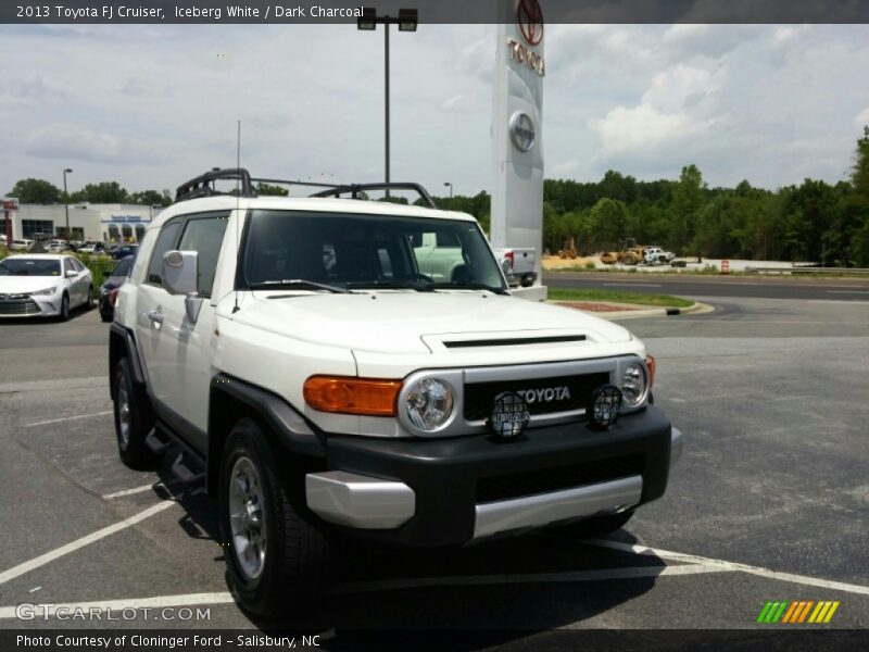 Iceberg White / Dark Charcoal 2013 Toyota FJ Cruiser
