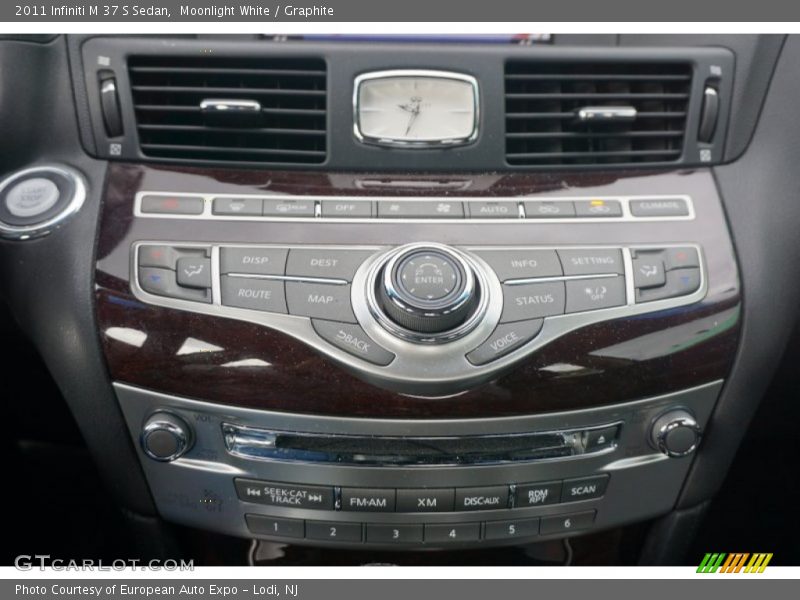 Moonlight White / Graphite 2011 Infiniti M 37 S Sedan