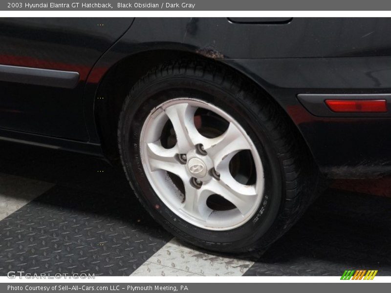 Black Obsidian / Dark Gray 2003 Hyundai Elantra GT Hatchback