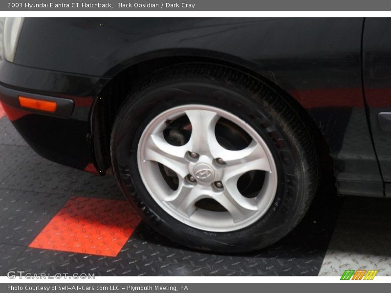 Black Obsidian / Dark Gray 2003 Hyundai Elantra GT Hatchback