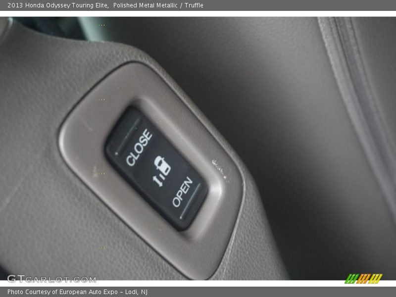 Polished Metal Metallic / Truffle 2013 Honda Odyssey Touring Elite