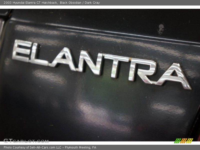 Black Obsidian / Dark Gray 2003 Hyundai Elantra GT Hatchback