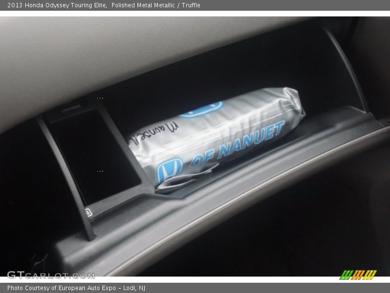 Polished Metal Metallic / Truffle 2013 Honda Odyssey Touring Elite