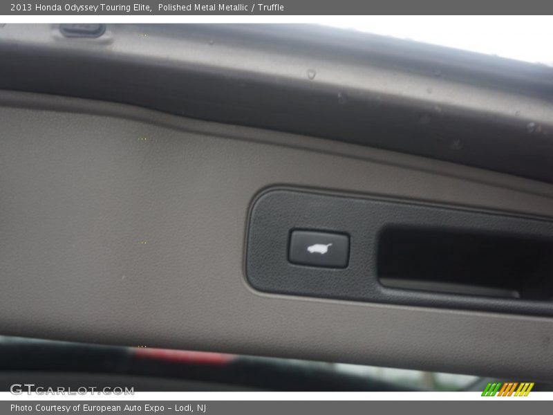 Polished Metal Metallic / Truffle 2013 Honda Odyssey Touring Elite