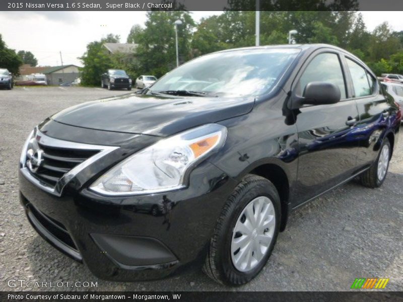 Super Black / Charcoal 2015 Nissan Versa 1.6 S Sedan