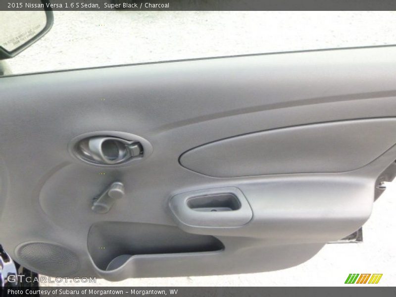 Super Black / Charcoal 2015 Nissan Versa 1.6 S Sedan