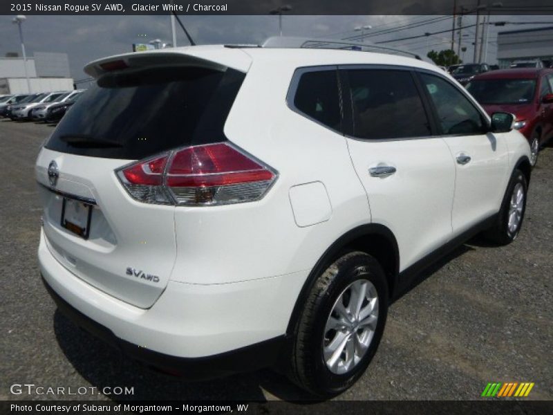 Glacier White / Charcoal 2015 Nissan Rogue SV AWD