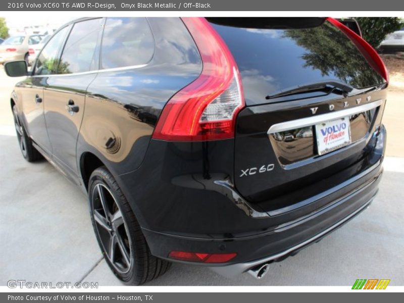 Onyx Black Metallic / Off-Black 2016 Volvo XC60 T6 AWD R-Design