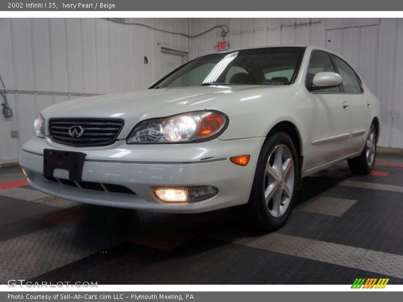 Ivory Pearl / Beige 2002 Infiniti I 35