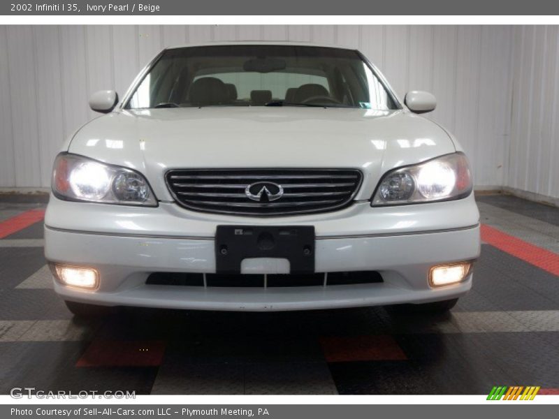 Ivory Pearl / Beige 2002 Infiniti I 35