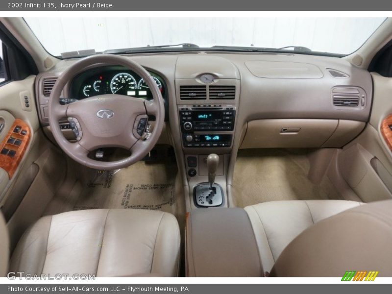  2002 I 35 Beige Interior