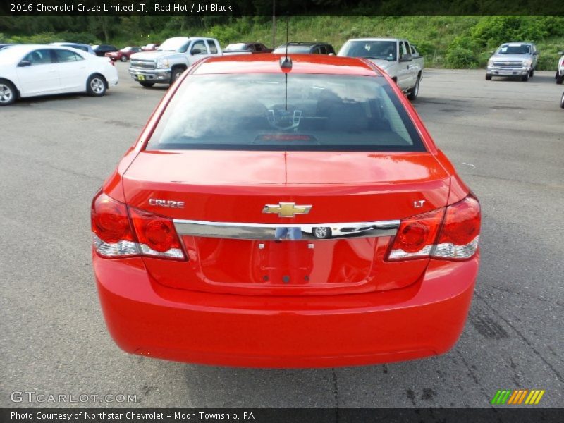 Red Hot / Jet Black 2016 Chevrolet Cruze Limited LT