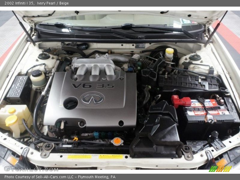 Ivory Pearl / Beige 2002 Infiniti I 35