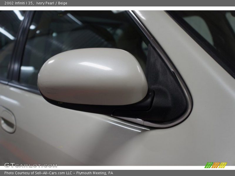 Ivory Pearl / Beige 2002 Infiniti I 35