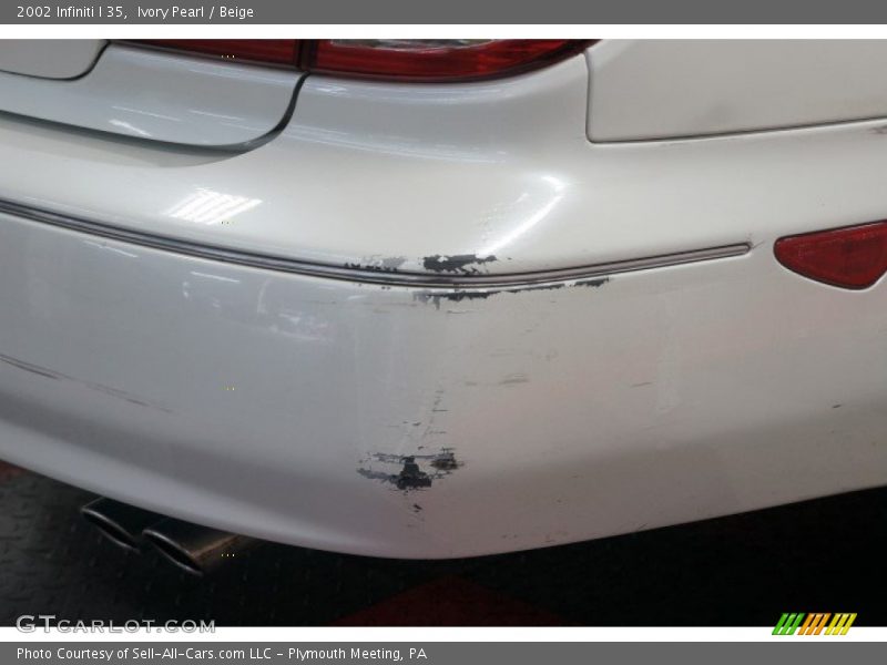 Ivory Pearl / Beige 2002 Infiniti I 35