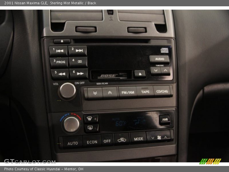 Sterling Mist Metallic / Black 2001 Nissan Maxima GLE