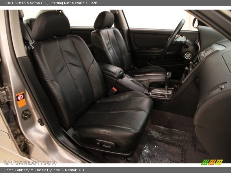 Sterling Mist Metallic / Black 2001 Nissan Maxima GLE