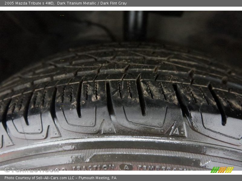 Dark Titanium Metallic / Dark Flint Gray 2005 Mazda Tribute s 4WD