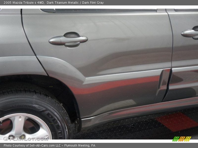 Dark Titanium Metallic / Dark Flint Gray 2005 Mazda Tribute s 4WD