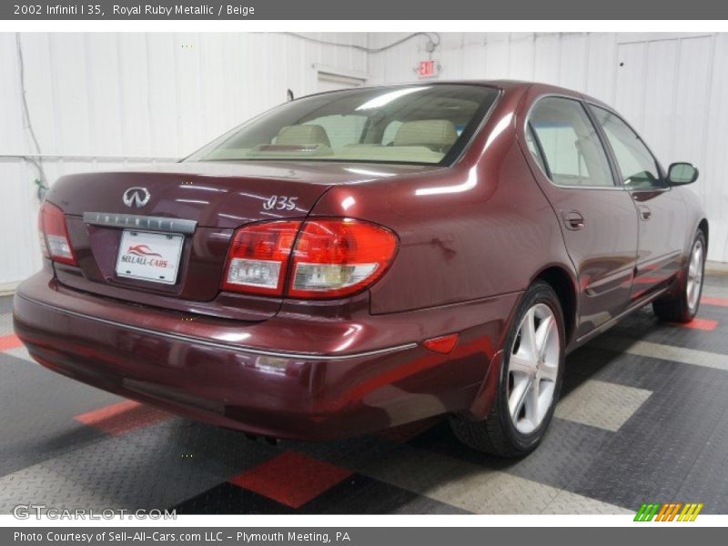 Royal Ruby Metallic / Beige 2002 Infiniti I 35