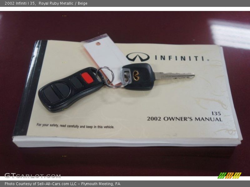 Royal Ruby Metallic / Beige 2002 Infiniti I 35
