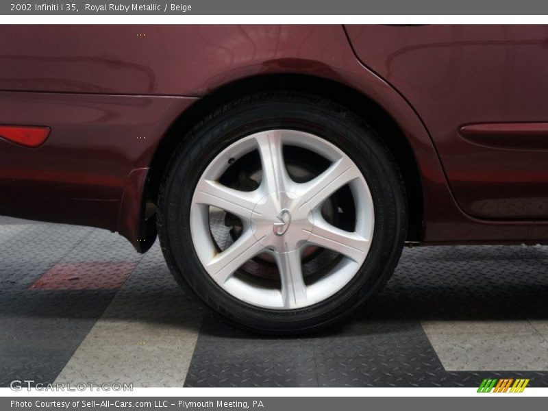 Royal Ruby Metallic / Beige 2002 Infiniti I 35