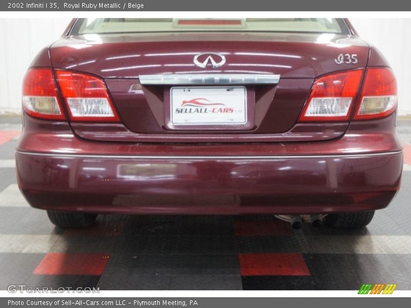 Royal Ruby Metallic / Beige 2002 Infiniti I 35