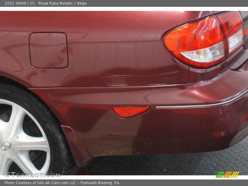 Royal Ruby Metallic / Beige 2002 Infiniti I 35