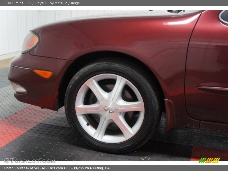 Royal Ruby Metallic / Beige 2002 Infiniti I 35